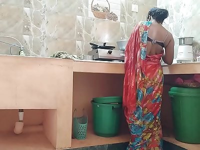 Desi indian Cheating maid Fucked By house holder In Kitchen