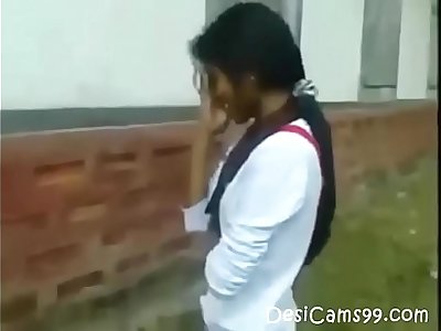 Desi Indian Girl Blowjob her BF Outdoor Hot